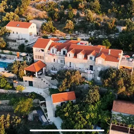 Maison d'hôtes Boutique Tomić 3*