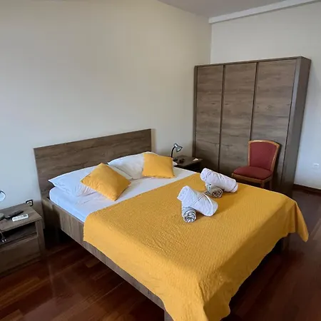 Boutique Tomic 3*